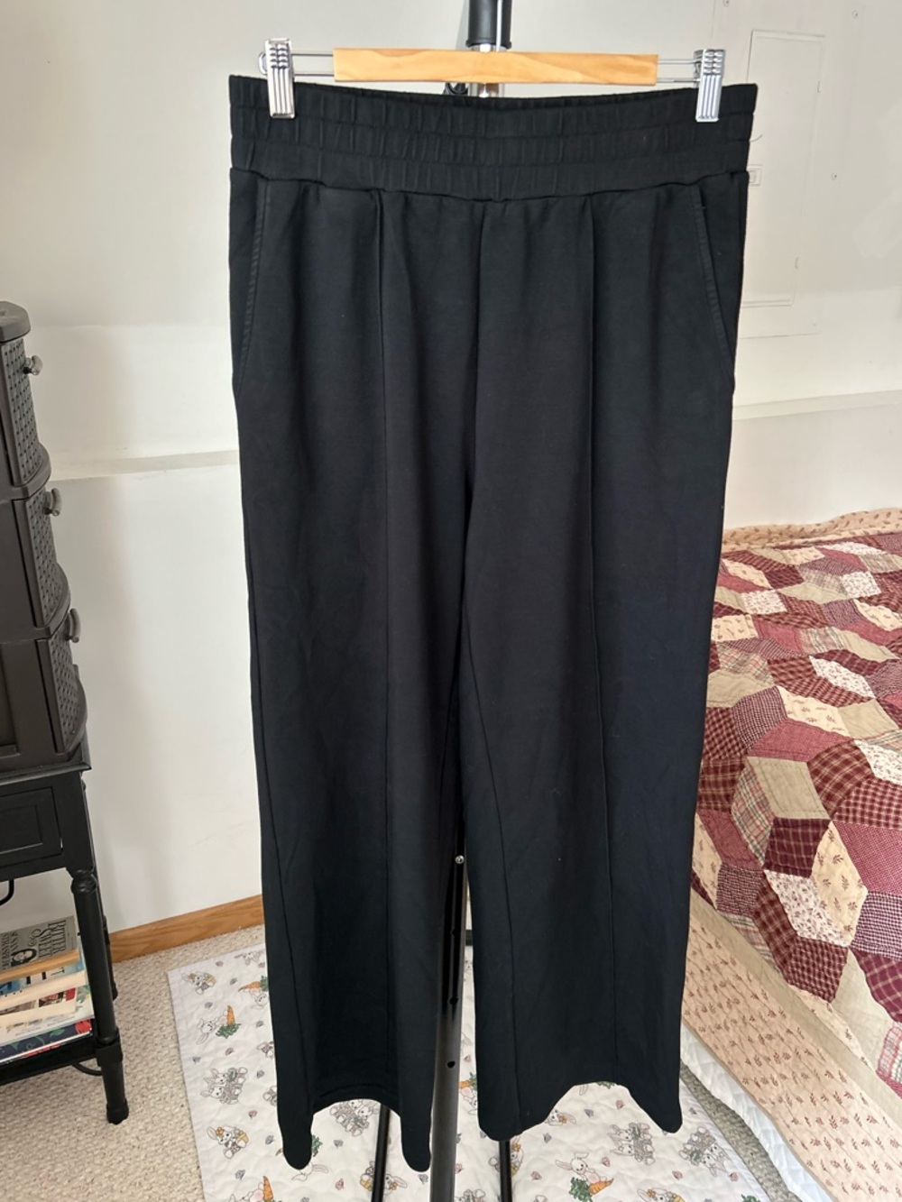 Varley DoubleSoft The Wide Leg Pant 28 Black Sweatpants Large